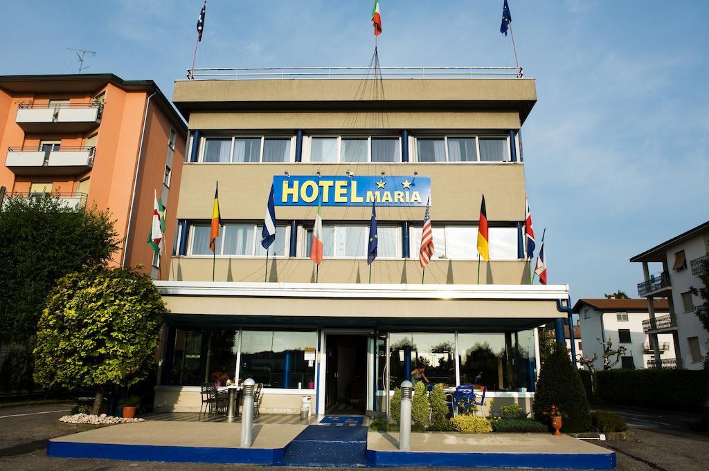 Hotel Maria Luisago Buitenkant foto