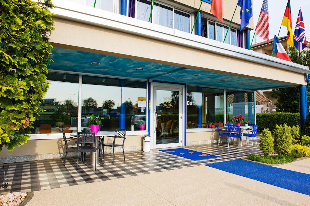 Hotel Maria Luisago Buitenkant foto