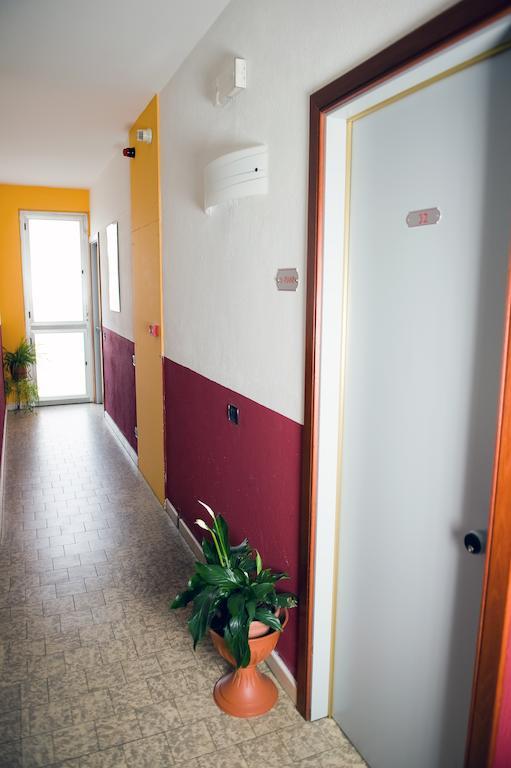 Hotel Maria Luisago Buitenkant foto